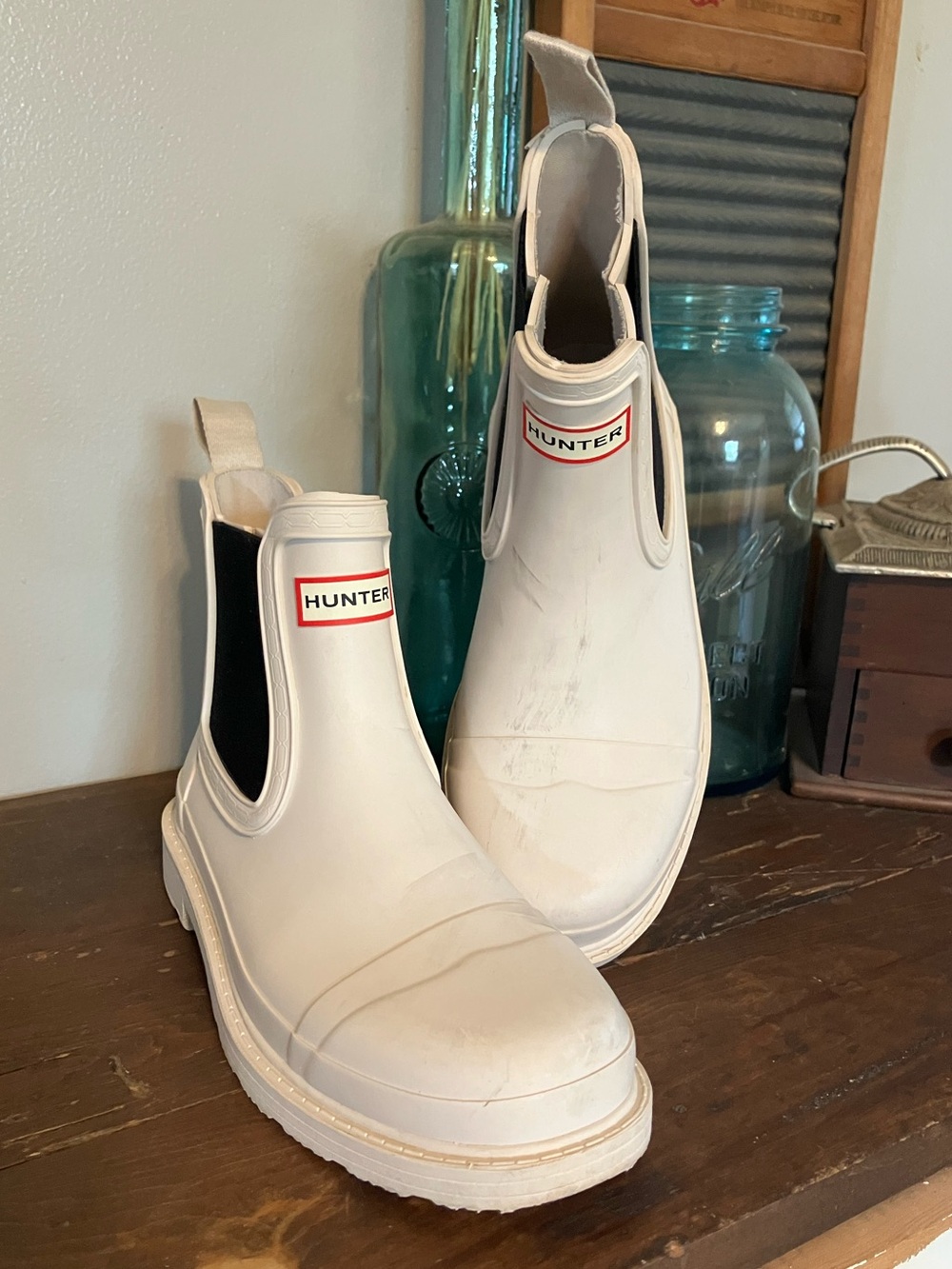 Hunter Cream Chelsea Rain Boots with Black Gusset
